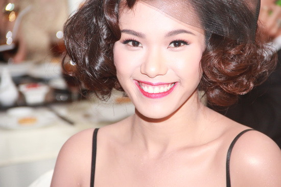 Xuất hiện tại một sự kiện tri ân khách hàng do một tờ tạp chí tổ chức vào tối 13.12.2012, Phương Vy hút hồn không chỉ bởi phong cách thời trang sang trọng, quyến rũ mà còn bởi vẻ đẹp rạng ngời đầy sức sống của tuổi xuân thì.