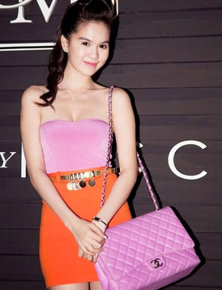 Túi xách thuộc thương hiệu Channel cũng nằm trong bộ sưu tập túi 'khủng' của 'nữ hoàng nội y'.