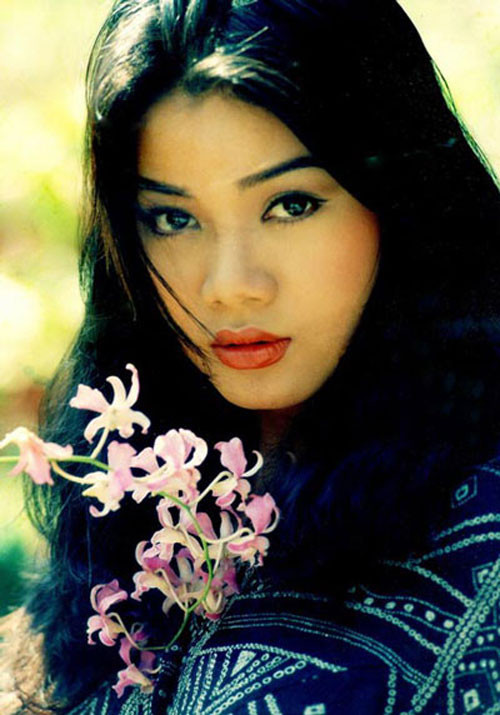 Gương mặt căng mọng của Trương Ngọc Ánh thời xưa trông rất dễ thương.