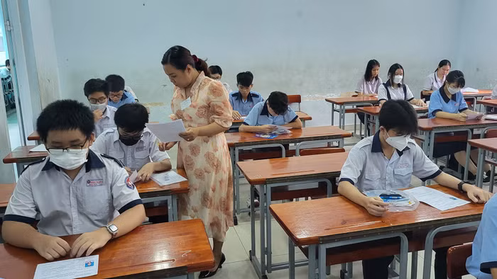 Thí sinh tham dự kỳ thi tuyển sinh vào lớp 10 công lập tại Thành phố Hồ Chí Minh năm 2023 (ảnh minh họa: V.D)