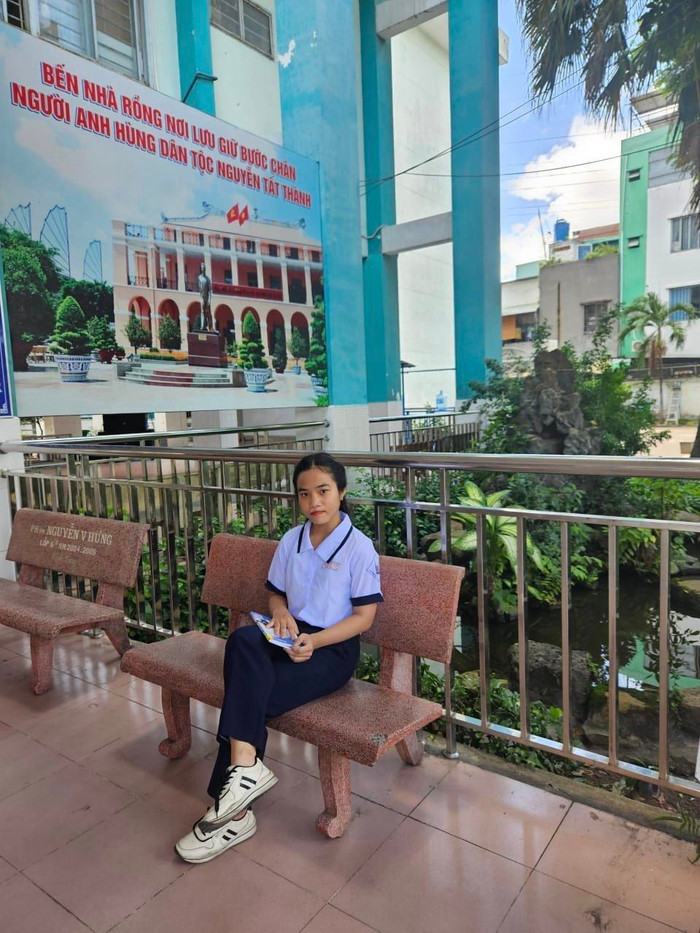 Em Vũ Ngọc Bích, nữ sinh thủ khoa tuyển sinh vào lớp 10 của Thành phố Hồ Chí Minh (ảnh: VD) Em Vũ Ngọc Bích, nữ sinh thủ khoa tuyển sinh vào lớp 10 của Thành phố Hồ Chí Minh (ảnh: VD)