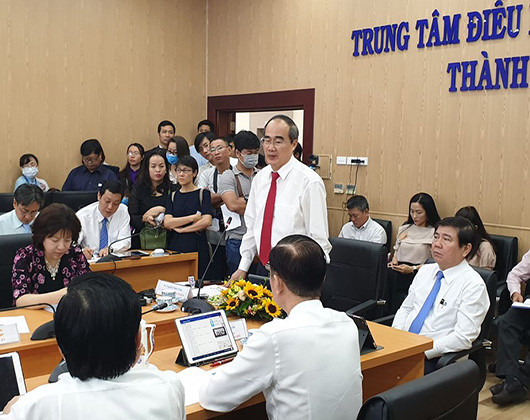 Bí thư Thành ủy Thành phố Hồ Chí Minh - ông Nguyễn Thiện Nhân (đứng) phát biểu tại lễ ra mắt (ảnh: P.L) Bí thư Thành ủy Thành phố Hồ Chí Minh - ông Nguyễn Thiện Nhân (đứng) phát biểu tại lễ ra mắt (ảnh: P.L)
