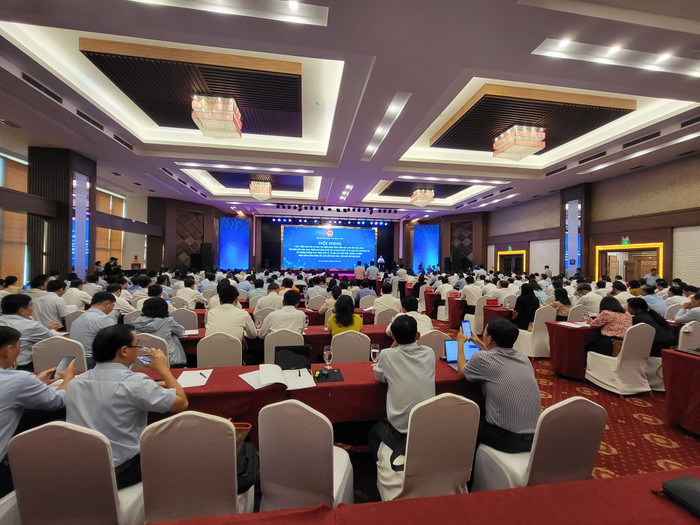 Toàn cảnh hội nghị phát triển giáo dục và đào tạo vùng đồng bằng sông Cửu Long vào ngày 27/2 (ảnh: P.L)