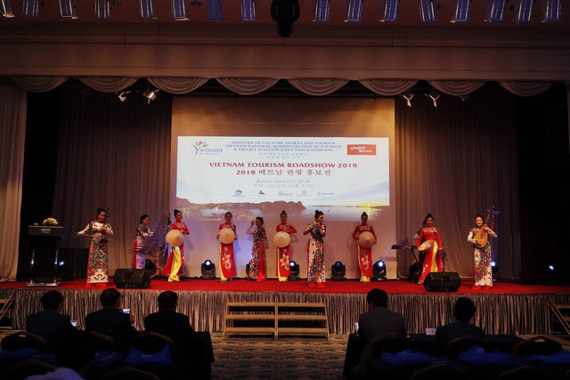 Những tiết mục văn hóa ấn tượng, đặc sắc.