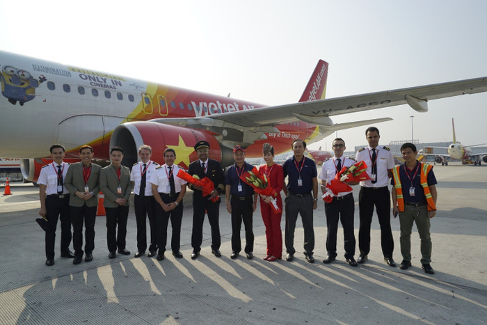 Đoàn thứ hai lên đường nhận nhiệm vụ trên tàu bay VN-A650 trong những ngày cận kề Tết.