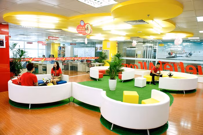 Môi trường làm việc của Vietjet rất hiện đại, vui vẻ, thân thiện, chuyên nghiệp mà nhiều bạn trẻ mơ ước được đặt chân đến.