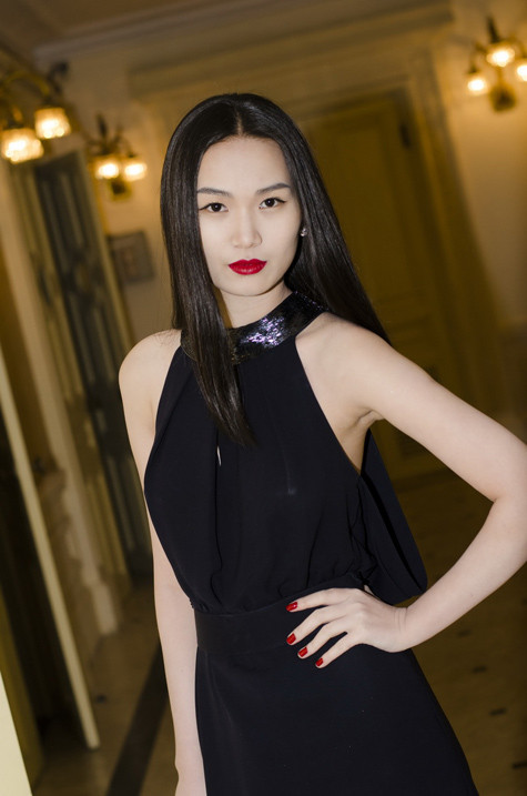 " Tôi rất thần tượng nghệ sĩ Đặng Thái Sơn, chính vì vậy mà lần diễn đầu năm 2013 của anh tôi đã quyết định gạt bỏ các công việc của mình chỉ để được nghe anh", cô nói. " Tôi rất thần tượng nghệ sĩ Đặng Thái Sơn, chính vì vậy mà lần diễn đầu năm 2013 của anh tôi đã quyết định gạt bỏ các công việc của mình chỉ để được nghe anh", cô nói.