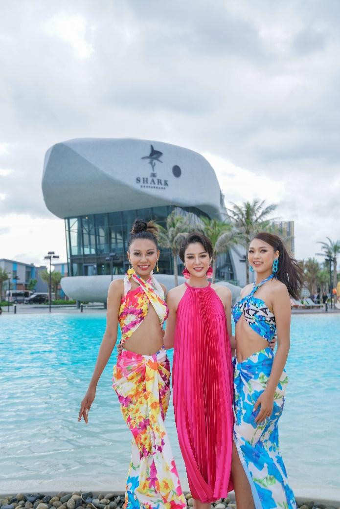 “Mọi ngóc ngách tại NovaWorld Ho Tram đều là những khung hình cực đẹp”, các nàng hậu thích thú. “Mọi ngóc ngách tại NovaWorld Ho Tram đều là những khung hình cực đẹp”, các nàng hậu thích thú.