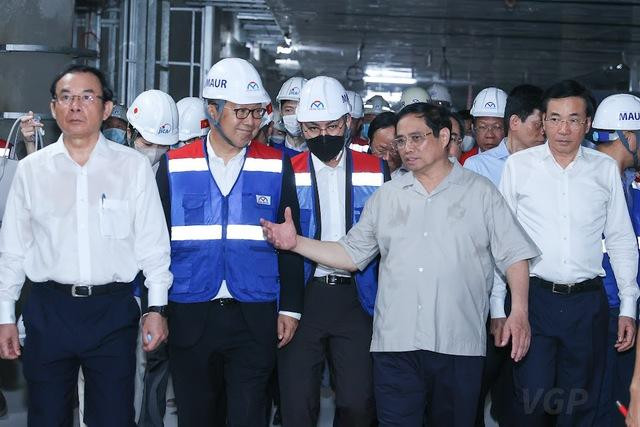 Thủ tướng đề nghị các bên liên quan hoàn thành dứt điểm dự án Metro Bến Thành - Suối Tiên - Ảnh: VGP/Nhật Bắc