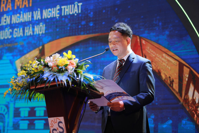 Phó Giáo sư, Tiến sĩ Nguyễn Văn Hiệu - Hiệu trưởng Trường Khoa học liên ngành và Nghệ thuật. JL5_1107.JPG