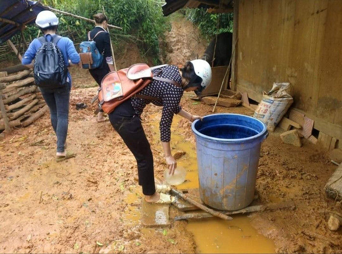 Dù điều kiện giảng dạy ở Mù Cang Chải còn nhiều khó khăn nhưng cô Ban và đồng nghiệp vẫn quyết tâm theo nghề. (Ảnh: NVCC) z5743133775403_3b1967c652dc4649c8a3fee3649605a6.jpg