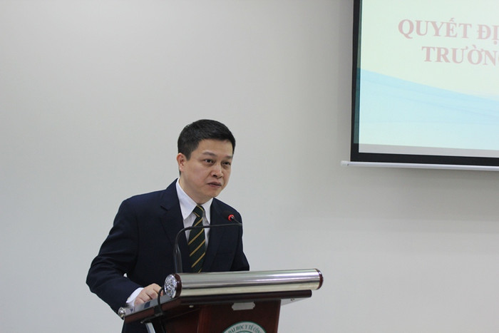 Giáo sư, Tiến sĩ Hoàng Văn Minh, Hiệu trưởng Trường Đại học Y tế công cộng. (Ảnh: website Bộ Y tế) thay-minh.jpg