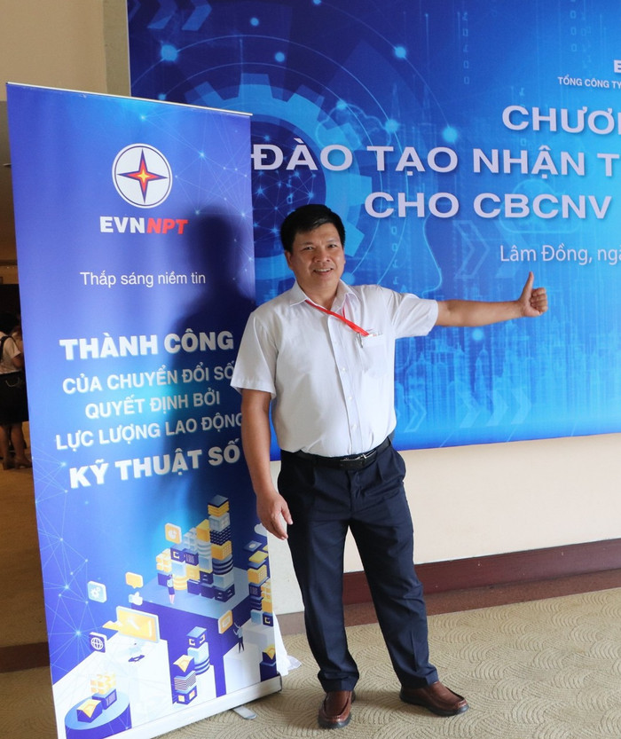 Anh Nguyễn Tấn Hoài, hiện đang công tác tại Công ty Truyền tải điện 4 - Tổng công ty Truyền tải điện Quốc gia. (Ảnh: NVCC) z5217717488148_c9aaf163d5dd3bc1f375cbc1142fc5c5.jpg