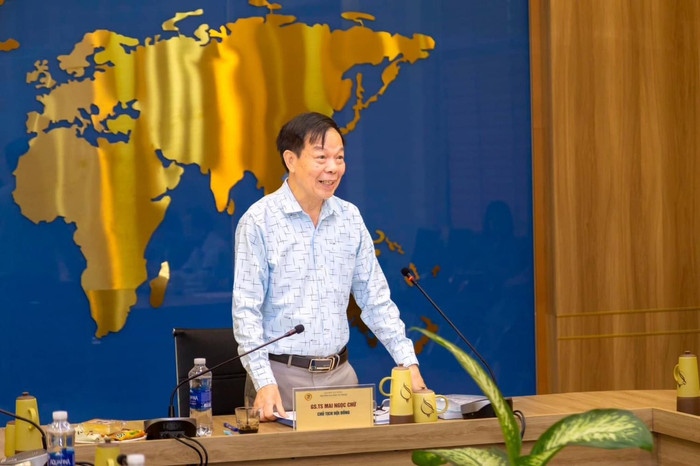 Giáo sư, Tiến sĩ Mai Ngọc Chừ - Chủ tịch Hội đồng Giáo sư ngành Ngôn ngữ học. (Ảnh: NVCC)