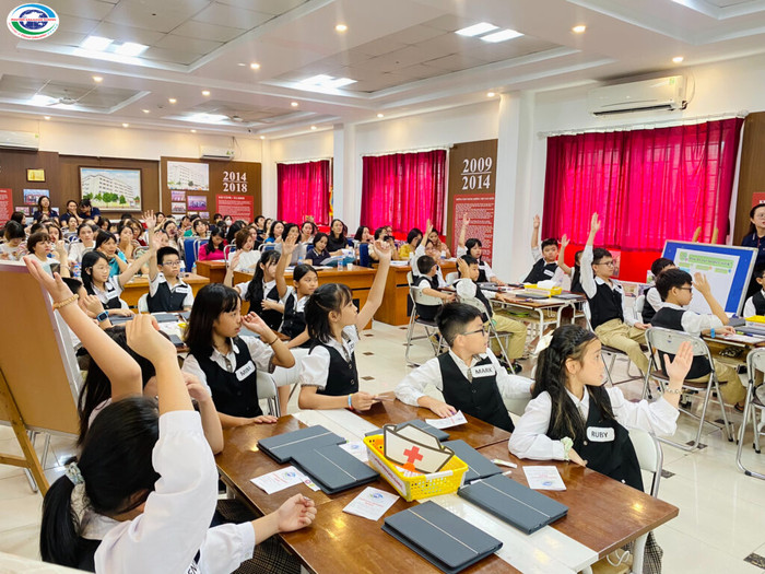 Nhiều phụ huynh lựa chọn cho con học liên cấp từ nhỏ để thuận tiện cho việc chuyển cấp. (Ảnh minh họa: website Trường Tiểu học I-SẮC Newton) z4835023108087_bf5ceba79f33cfa9db3efd943b82e709-1024x768.jpg