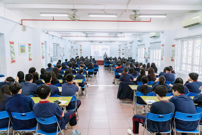 Khoản phí giữ chỗ sẽ giúp các trường tránh tỷ lệ hồ sơ ảo, đảm bảo chuẩn bị tốt cơ sở vật chất đầu năm học. (Ảnh: website Trường Trung học phổ thông Đoàn Thị Điểm) truong-dtd.jpg