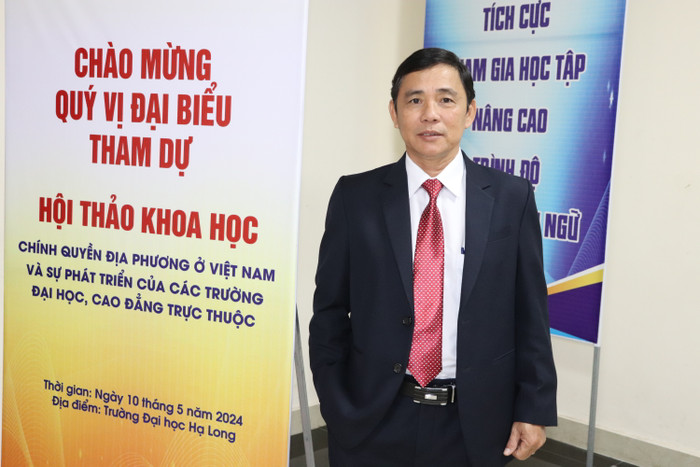 Tiến sĩ Trần Lăng - Hiệu trưởng Trường Đại học Phú Yên. (Ảnh: Nhật Lệ) GDVN_HOITHAO (1).JPG