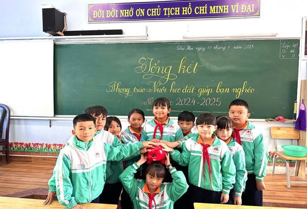 “Chia tay chú heo đất” Picture11.png