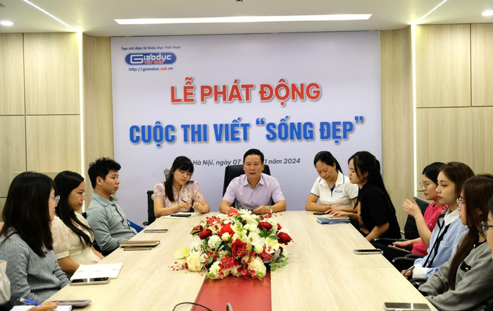 Tạp chí điện tử Giáo dục Việt Nam tổ chức lễ phát động cuộc thi viết “Sống đẹp”. GDVN_SONG-DEP (3).jpg