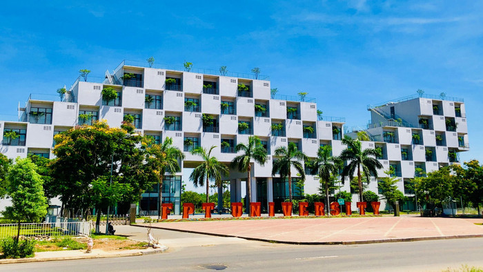 Trường Đại học FPT có trụ sở chính tại Khu Công nghệ cao Hòa Lạc – Km29 Đại lộ Thăng Long, huyện Thạch Thất, Thành phố Hà Nội. (Ảnh: website nhà trường) truong-fpt-1-46-6601.jpg