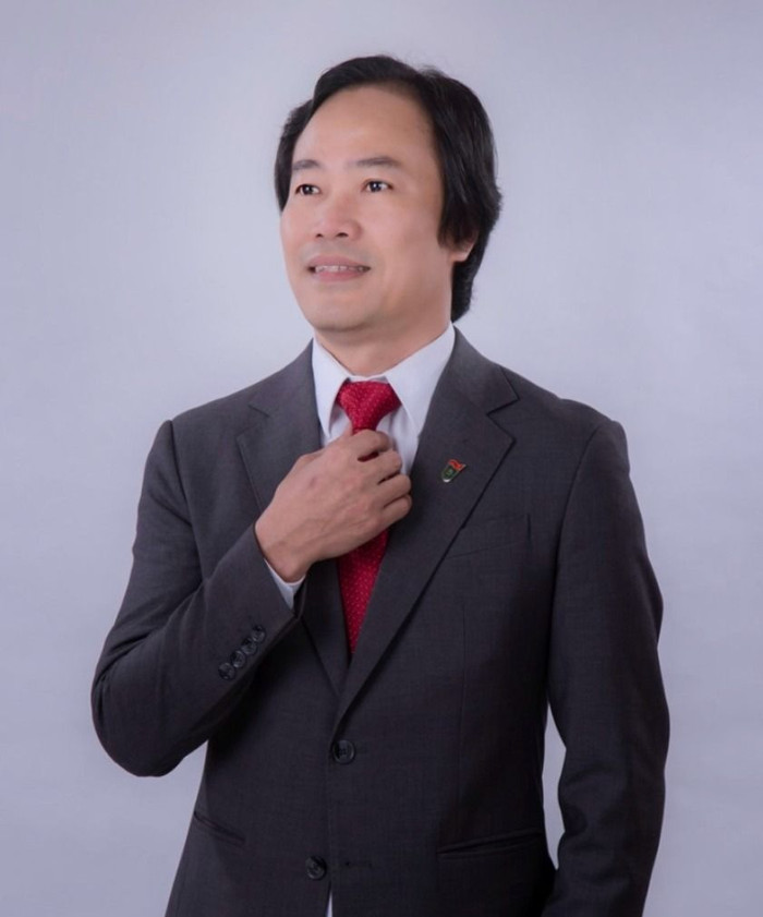 Tiến sĩ Lê Văn Cường, Phó Trưởng khoa Văn học, Cán bộ Bộ môn Hán Nôm, Trường Đại học Khoa học Xã hội và Nhân văn - Đại học Quốc gia Hà Nội. (Ảnh website trường) Tiến sĩ Lê Văn Cường, Phó Trưởng khoa Văn học, Cán bộ Bộ môn Hán Nôm, Trường Đại học Khoa học Xã hội và Nhân văn, Đại học Quốc gia Hà Nội . Ảnh website trường.jpg