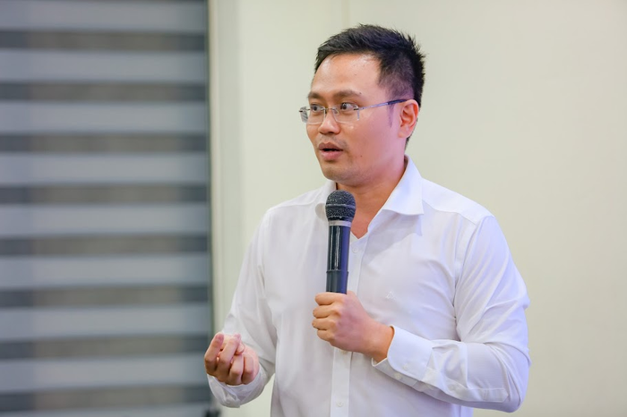 Tiến sĩ Trần Duy - phụ trách tổ báo chí, Khoa Đa phương tiện, Học viện Công nghệ Bưu chính Viễn thông. (Ảnh: NVCC) HVBCVT-4.png
