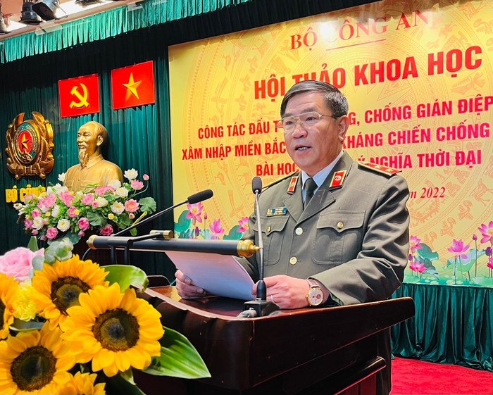 Trung tướng, Phó Giáo sư, Tiến sĩ Trần Vi Dân - Ủy viên Hội đồng Lý luận Trung ương, Cục trưởng Cục Khoa học, Chiến lược và Lịch sử Công an (Bộ Công an). Ảnh: NVCC z5769425952013_54d9ecea1b71b1c0a5ba11a81bb2ed13.jpg
