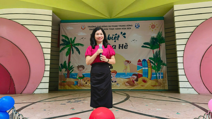 Cô Phạm Thị Kim Huê, Hiệu trưởng Trường mầm non thực hành Hoa Sen (Ba Đình, Hà Nội). Ảnh NVCC unnamed (33).jpg