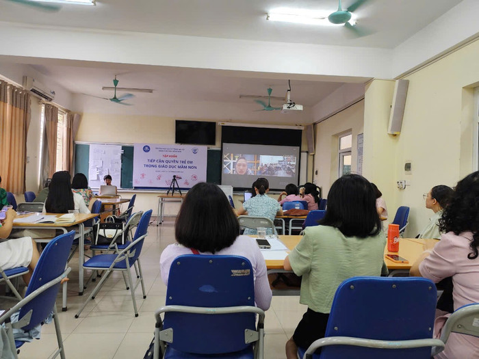 Giảng viên Trường Đại học Sư phạm Hà Nội tham gia tập huấn “tiếp cận quyền trẻ em trong giáo dục mầm non”. (Ảnh: website nhà trường) 210824_2.jpg