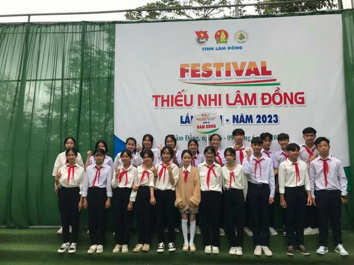 Ngọc Hà tích cực tham gia các hoạt động đội ở trường lớp. (Ảnh: Gia đình cung cấp) Tran-ngoc-ha-2.jpg