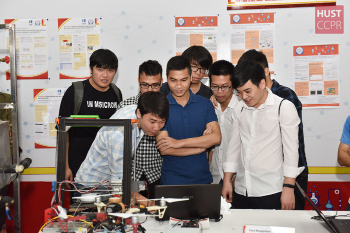 Đại học Bách khoa Hà Nội ưu tiên phát triển công nghệ mũi nhọn lấy kỹ thuật và công nghệ làm nòng cốt. (Ảnh: website nhà trường)