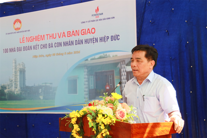 Ông Lê Văn Dũng – Chủ tịch Ủy ban nhân dân tỉnh Quảng Nam phát biểu. tai-tro.jpg