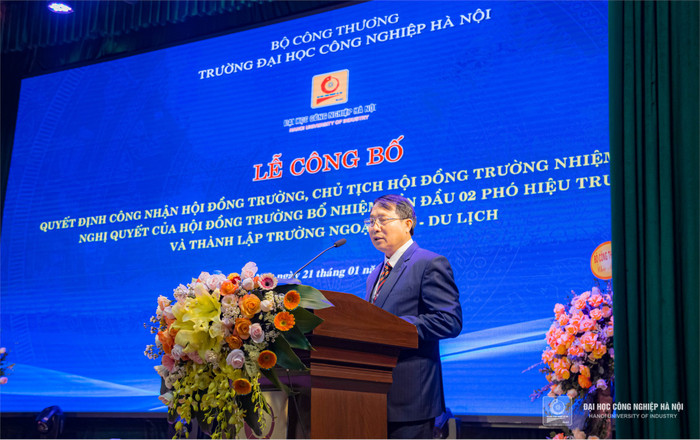 Phó Giáo sư, Tiến sĩ Lê Hồng Quân - Chủ tịch Hội đồng trường Trường Đại học Công nghiệp Hà Nội. (Ảnh: website nhà trường) Phó Giáo sư, Tiến sĩ Lê Hồng Quân - Chủ tịch Hội đồng trường Trường Đại học Công nghiệp Hà Nội. (Ảnh: website nhà trường)