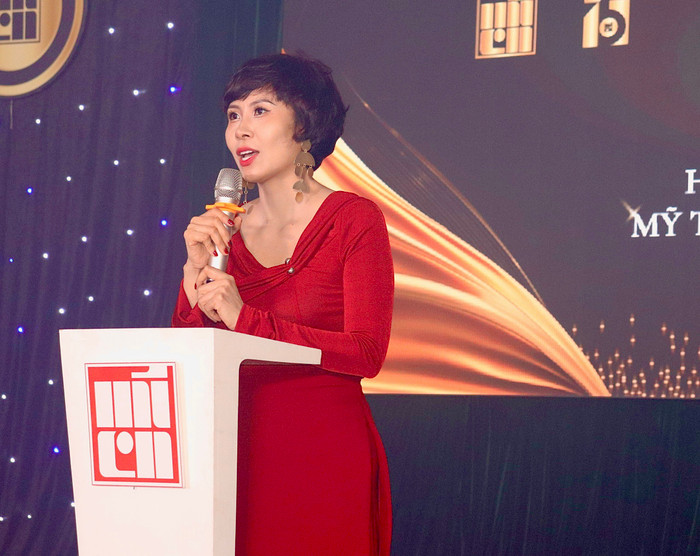 Thạc sĩ Nguyễn Thị Diệu Huyền - Trưởng khoa Thiết kế thời trang Trường Đại học Mỹ thuật Công nghiệp. (Ảnh: Nhật Lệ) GDVN_HOA-KHOI-19.jpg