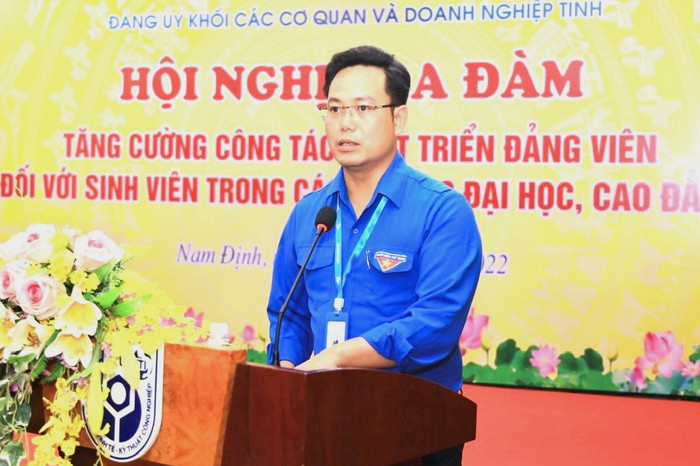 Thạc sĩ Vũ Hồng Thanh, Trưởng phòng Tuyển sinh và Truyền thông, Trường Đại học Kinh tế - Kỹ thuật Công nghiệp. (Ảnh: NVCC) ảnh1 (1).jpg