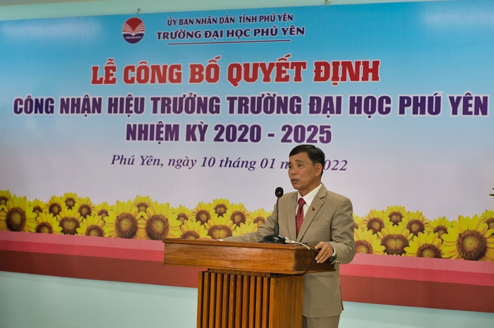 Tiến sĩ Trần Lăng - Hiệu trưởng Trường Đại học Phú Yên. (Ảnh: website nhà trường) thay-Lang.jpg