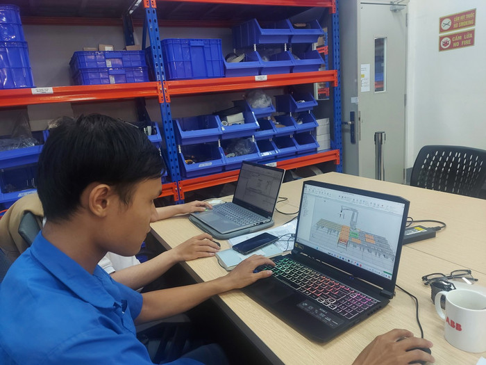 Bạn Nguyễn Văn Vững, sinh viên năm cuối ngành Công nghệ kỹ thuật cơ, điện tử Trường Đại học Công nghiệp Thành phố Hồ Chí Minh. (Ảnh: NVCC) z5215720430569_4f7470bf20bdf5a19012fca2b5765c6e.jpg