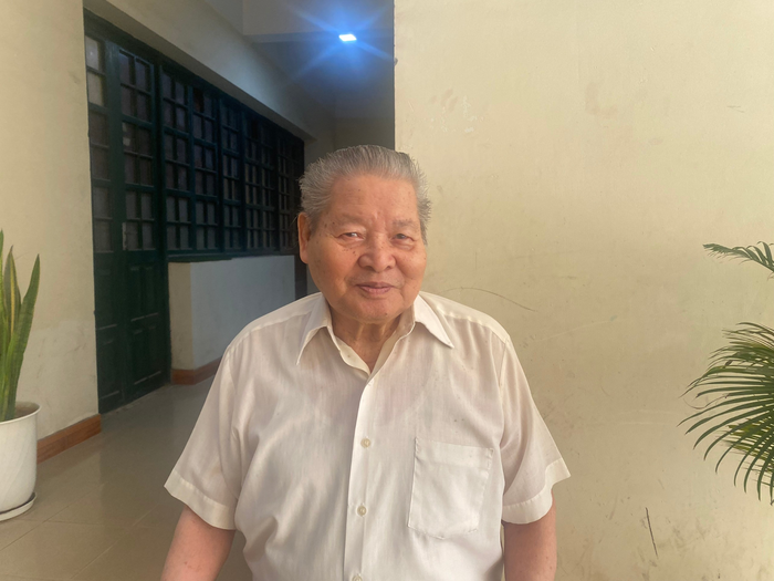 Ông Đoàn Xuân Lộ, một trong những cựu thanh niên xung phong tiếp quản Thủ đô. (Ảnh: Lương Hiền) GDVN_THANH-NIEN.png
