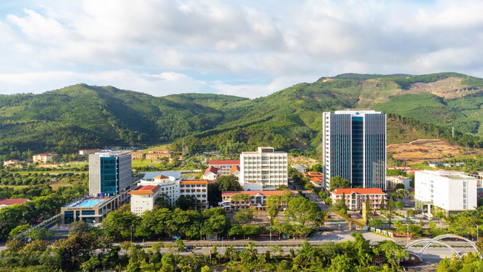 Trường Đại học Hạ Long được tỉnh Quảng Ninh đầu tư xây dựng cơ sở vật chất hiện đại. (Ảnh: NTCC) 4990e7b8fd715f2f0660.jpg
