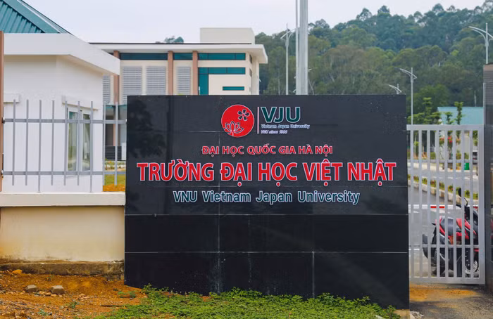 viet-nhat.jpg