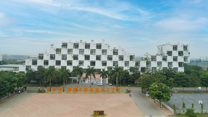 Trường Đại học FPT có trụ sở chính tại Khu Công nghệ cao Hòa Lạc – Km29 Đại lộ Thăng Long, huyện Thạch Thất, Thành phố Hà Nội. (Ảnh: website nhà trường) FPT-1.jpg