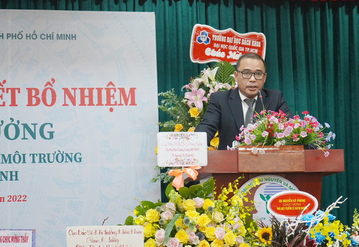 Phó Giáo sư, Tiến sĩ Huỳnh Quyền, Hiệu trưởng Trường Đại học Tài nguyên và Môi trường Thành phố Hồ Chí Minh. (Ảnh: website nhà trường) Phó Giáo sư, Tiến sĩ Huỳnh Quyền, Hiệu trưởng Trường Đại học Tài nguyên và Môi trường Thành phố Hồ Chí Minh. (Ảnh: website nhà trường)