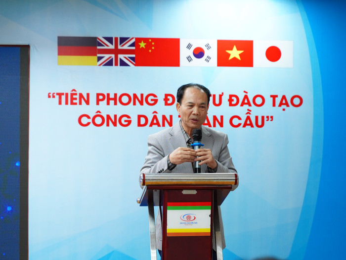 Tiến sĩ Nguyễn Tiến Luận - Hiệu trưởng Trường Đại học Nguyễn Trãi. (Ảnh: Nhật Lệ) Tiến sĩ Nguyễn Tiến Luận - Hiệu trưởng Trường Đại học Nguyễn Trãi. (Ảnh: Nhật Lệ)