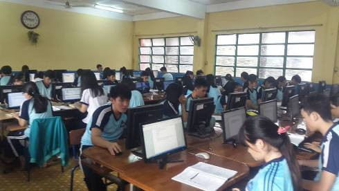 1 trong 2 phòng máy tính của Trường Phước Long mà phụ huynh phải đóng tiền bảo trì máy (ảnh: P.L)