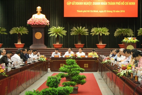 Quang cảnh buổi tiếp xúc với cộng đồng doanh nhân, doan nghiệp của Chủ tịch nước Trần Đại Quang (ảnh: P.L) Quang cảnh buổi tiếp xúc với cộng đồng doanh nhân, doan nghiệp của Chủ tịch nước Trần Đại Quang (ảnh: P.L)