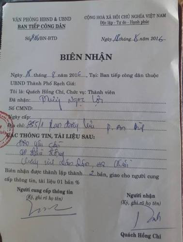 Biên nhận tiếp nhận hồ sơ vụ việc mà Ban tiếp công dân thành phố Rạch Giá cấp cho thầy Lợi (Ảnh: P.L) Biên nhận tiếp nhận hồ sơ vụ việc mà Ban tiếp công dân thành phố Rạch Giá cấp cho thầy Lợi (Ảnh: P.L)