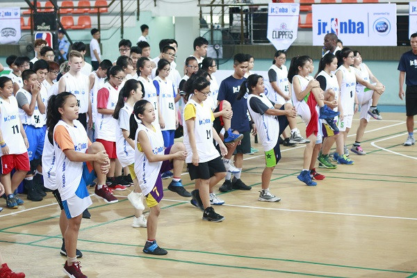 Hãy khuyến khích trẻ chơi thể thao để có sức khỏe và phát triển tốt nhất. Hãy khuyến khích trẻ chơi thể thao để có sức khỏe và phát triển tốt nhất.