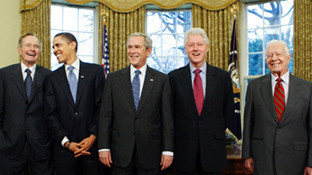 5 vị cựu Tổng thống Mỹ: George H. W. Bush, Barack Obama, George W. Bush, Bill Clinton và Jimmy Carter trong cuộc vận động quyên góp tiền giúp đỡ đồng bào bị thiệt hại do bão lụt ở bang Texas vừa qua vào tháng 10/2017 5 vị cựu Tổng thống Mỹ: George H. W. Bush, Barack Obama, George W. Bush, Bill Clinton và Jimmy Carter trong cuộc vận động quyên góp tiền giúp đỡ đồng bào bị thiệt hại do bão lụt ở bang Texas vừa qua vào tháng 10/2017