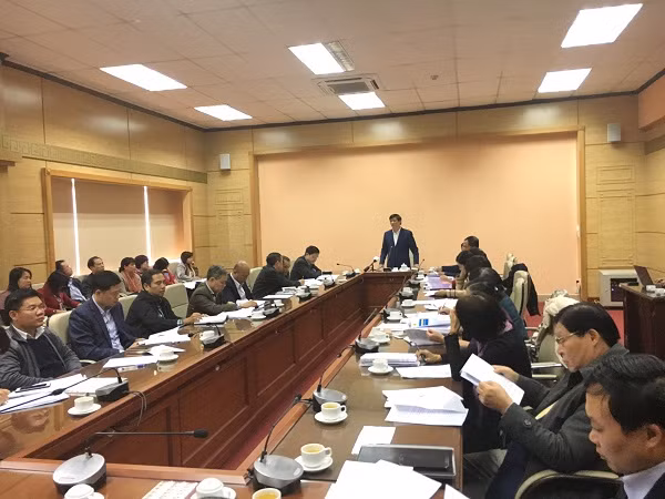 Thứ trưởng Nguyễn Thanh Long chủ trì cuộc họp lấy ý kiến về dự thảo thay thế Nghị định 38/2012/NĐ-CP ngày 25/4/2012 của Chính phủ. (Ảnh: Vương Thủy). Thứ trưởng Nguyễn Thanh Long chủ trì cuộc họp lấy ý kiến về dự thảo thay thế Nghị định 38/2012/NĐ-CP ngày 25/4/2012 của Chính phủ. (Ảnh: Vương Thủy).