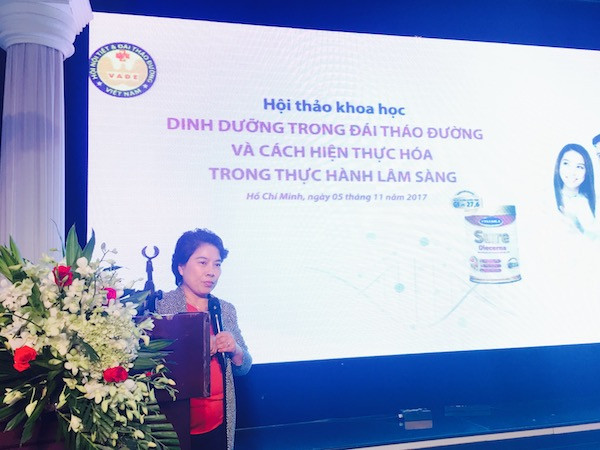 Phó Giáo sư, Tiến sĩ, Bác sĩ Nguyễn Thị Bích Đào khai mạc hội nghị khoa học Dinh dưỡng trong đái tháo đường và cách hiện thực hóa trong thực hành lâm sàng.